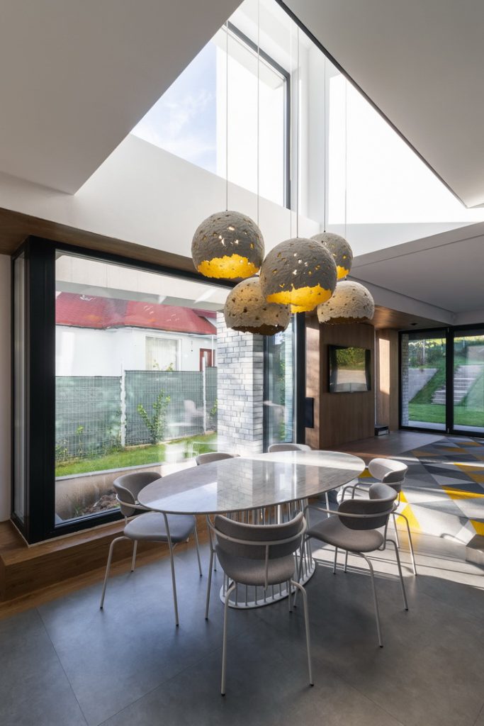 Format 4 - strada Scolii Design Interior © viewcatchers