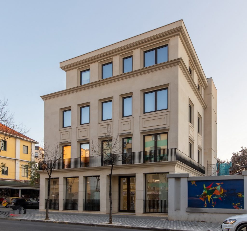 tirana.share-architects.com-armand-vokshi-gallery-01